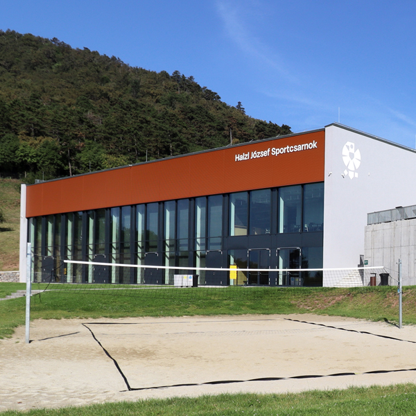 Multifunctional Hall